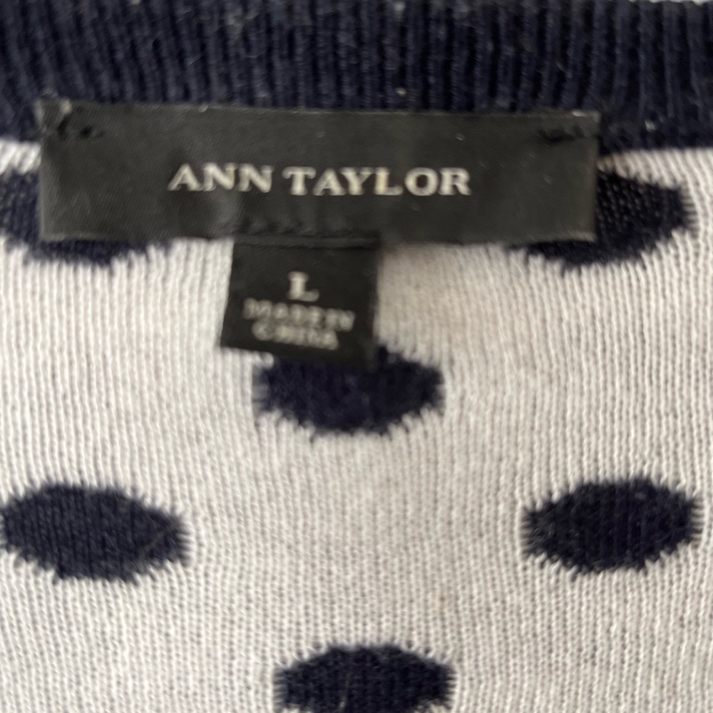 Women’s Sweater Cardigan - Picture 3 of 4